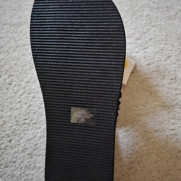 Tommy Hilfiger flips - Picture 2 of 3